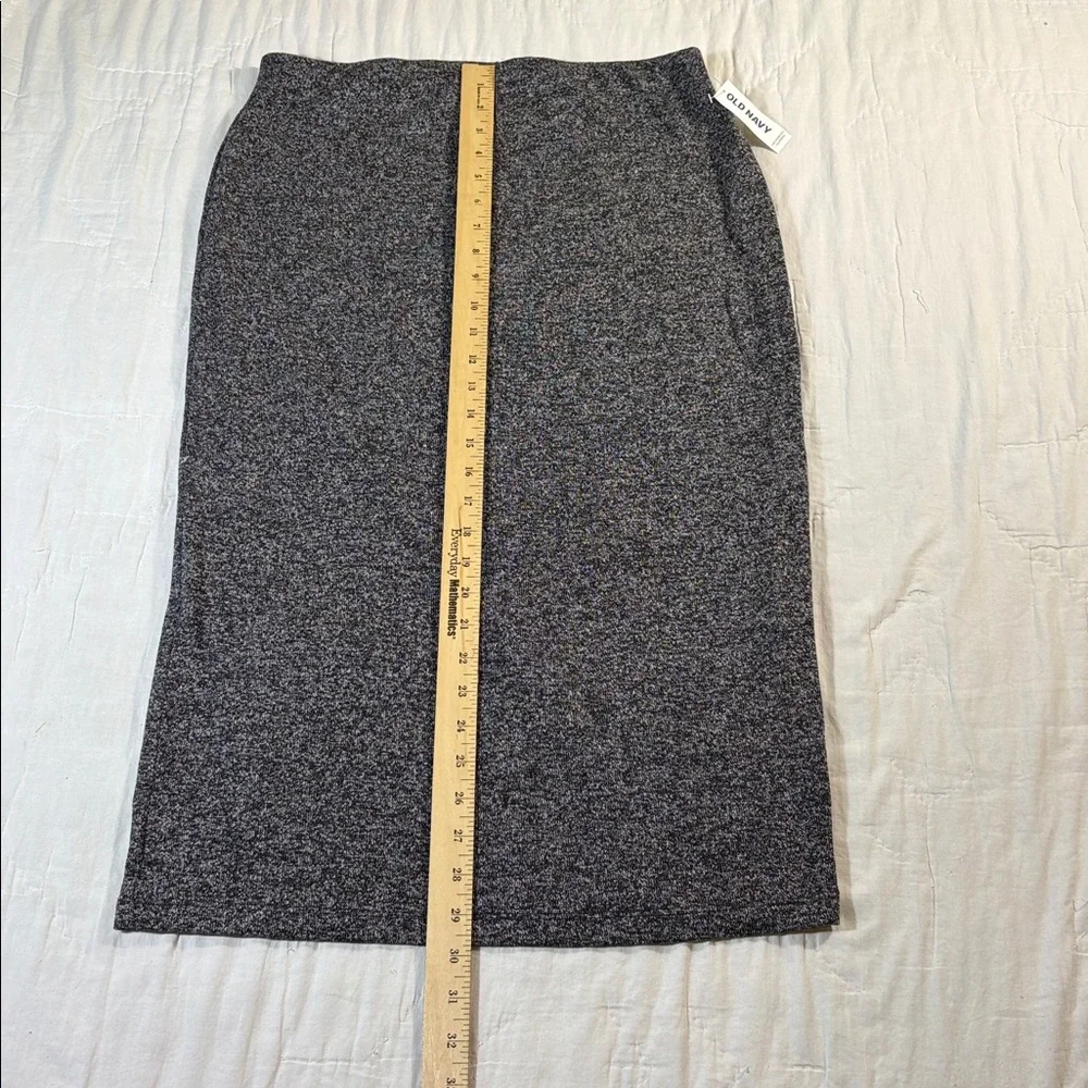 NWT Old Navy Women's Tall Gray Knit Pencil Skirt - Size M - Versatile & Recycled